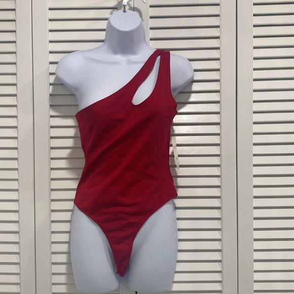 Red tarzan body suit thong - Picture 3 of 4